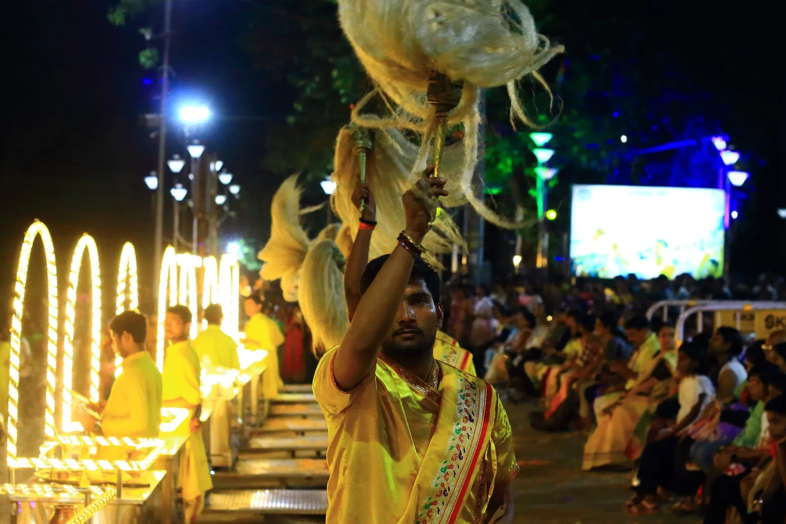 Floating aarti lamps